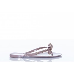 VALENTINO PVC THONG T. 05