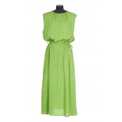 ROBE MIDI FLUIDE SANS MANCHES EN CREPE