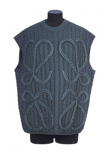 VESTE