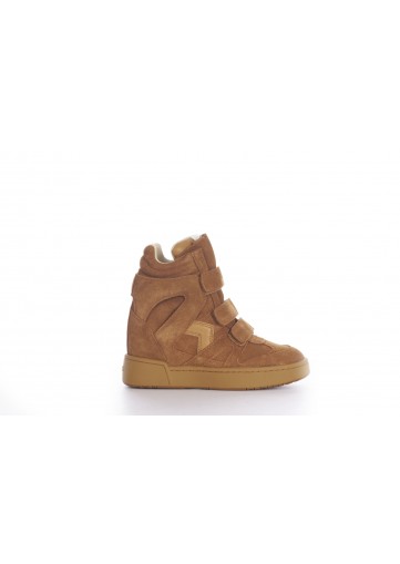 IM3 SNEAKERS